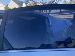 Removing Aftermarket Vehicle Window Tinting