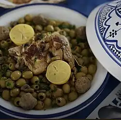Algerian tajine zitoun with chicken and meatballs