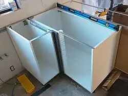 When designing the filler scheme, the position and thickness of drawer fronts and doors need to be carefully considered.