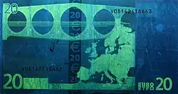 20 euro note under UV light (Reverse)