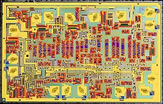 Semiconductor die of a synchronous 4-bit binary counter