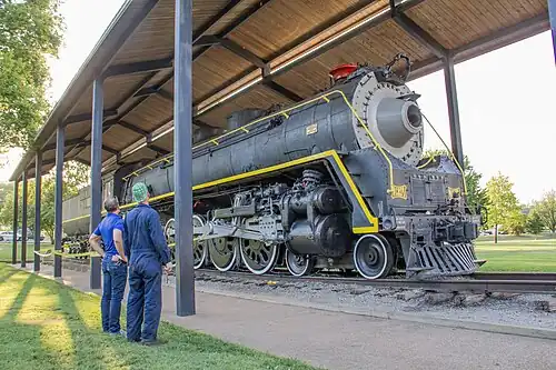 September 16, 2016: No. 576 is repainted at its Centennial Park display site by the Nashville Steam Preservation Society.