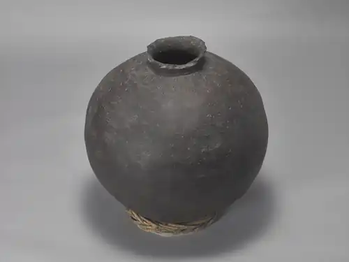 Ancient pot (Paiwan)