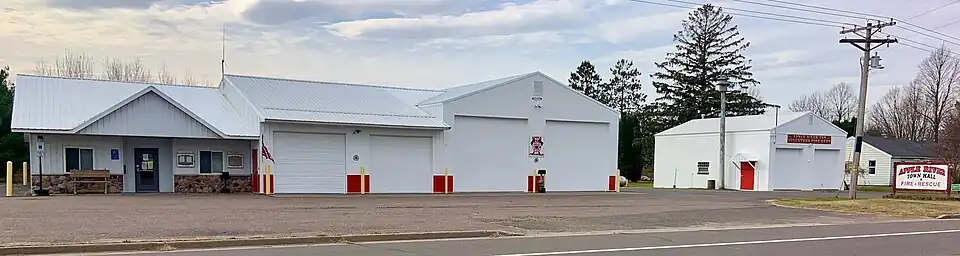 Apple River Town Hall.jpg