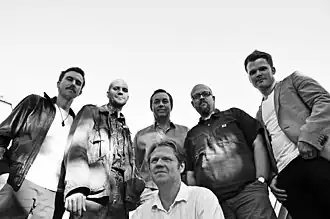 Jon Eriksson, Daniel Lantz, Pal Johnson, Johan Öijen och Karl Olandersson. Sitting: Olle Thunström.