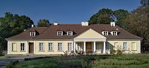 Branice manor house