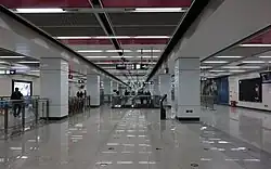 Line 9 concourse (October 2013)