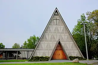 Bakkehaugen Church by Ove Bang and Erling Viksjø (1959)