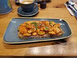 Beans on toast, Greece