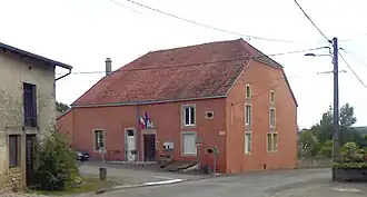 The town hall in Bousseraucourt