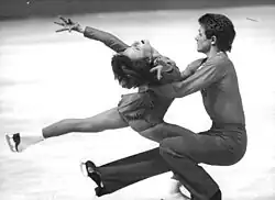 Pair sit and layback (upright variation) spin (Sabine Baeß & Tassilo Thierbach)