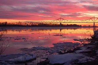 Image 44The Cairo Mississippi River Bridge near the confluence of the Mississippi and Ohio Rivers at Cairo, the lowest elevation in the state. The bridge was built in 1929 by the American Bridge Company and the Missouri Valley Bridge & Iron Co. Image credit: Nick Jordan (photographer), Fredddie (upload) (from Portal:Illinois/Selected picture)