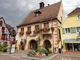 The town hall in Châtenois