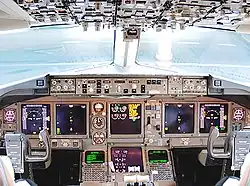 EICAS of a Boeing 767-400 at the center