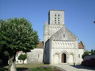The church in Corme-Écluse