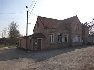 The town hall and school of Coupelle-Neuve