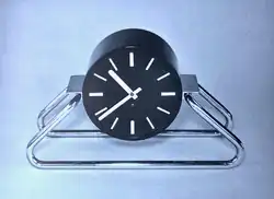 Clock designed by Erich Dieckmann [de] (1931)