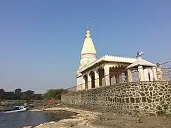 ज्ञानेश्वर मंदिर - समोरचा देखावा