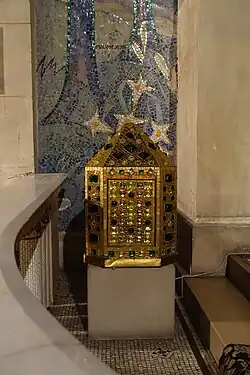Tabernacle in the choir, with mosaic decoration by Freres Maumejean