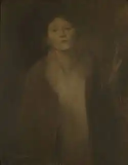 Woman Looking (date unknown), oil on canvas, 81 x 65,3 cm., Museo Nacional de Bellas Artes, Buenos Aires