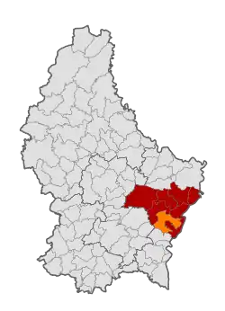Map of Luxembourg with Flaxweiler highlighted in orange, and the canton in dark red
