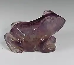 Toad carved in fluorite. Length 8&nbsp;cm (3&nbsp;in).