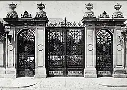 Garden gates at the Károlyi Palace, 1881
