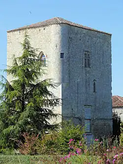 The tower of Estrepouy in Gazaupouy