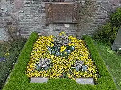 The grave of Duttweiler and his wife at the cemetery of Rüschlikon.