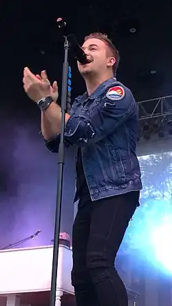 Hayes performing in August 2019