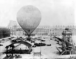 Henri Giffard's tethered passenger balloon prior to an ascent from Tuilerie Garden in 1878