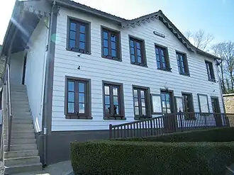 The town hall in Huchenneville