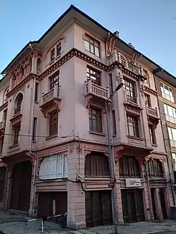 Ulus - Işıklar Avenue