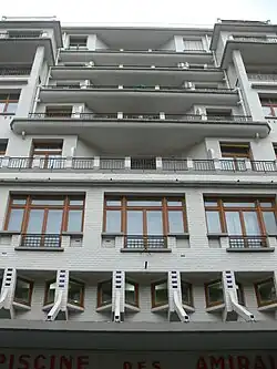 Swimming pool entrance of 13 rue des amiraux (1922-1927)