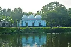 Pond and mosque of the fort