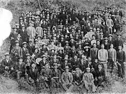 Passengers of the Kasato Maru in Japan a few days before travelling to Brazil, next to a temple where they prayed for a safe trip (1908)
