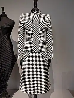 Black and white checked suit on a mannequin.