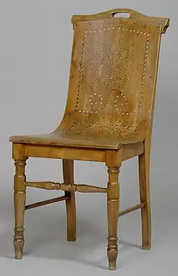 Wooden chair by the Luther factory [et]