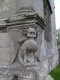 Wyvern on east corner of Elizabethan frontage