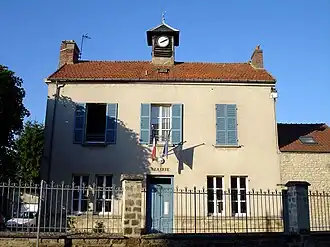 The town hall of Moussy