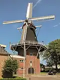 Windmill: koren-en pelmolen de Leeuw