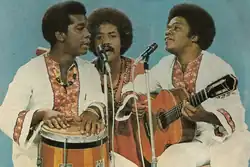 Os Tincoãs in 1976. From left to right - Mateus Aleluia, Badú, Dadinho.