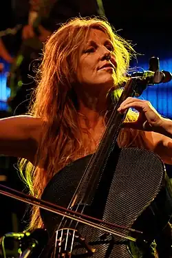 Caroline Lavelle (2012)