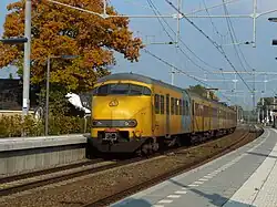 522 at Twello railway station on an Apeldoorn - Almelo service