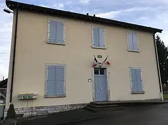 The town hall in Plumont