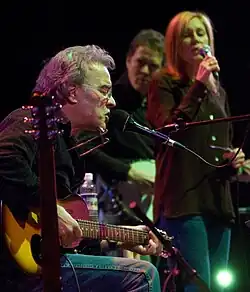 Ray Bonneville performs on eTown.