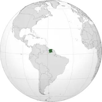 Land controlled by Suriname shown in dark green; claimed land shown in light green.