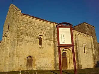 The church in Saint-Mandé-sur-Brédoire