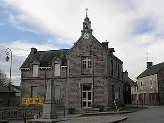 The town hall of Saint-Marc-le-Blanc