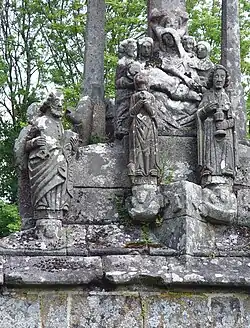 Here we see St Peter with key, Mary Magdalene and John the Evangelist with the Pieta in the background
